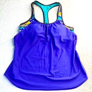 UNBRANDED WOMEN’S T-BACK TANKINI SIZE: MEDIUM COLOR: BLU AND MULTI NWOT
